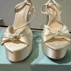 Bella Belle Serafina Shoe Box